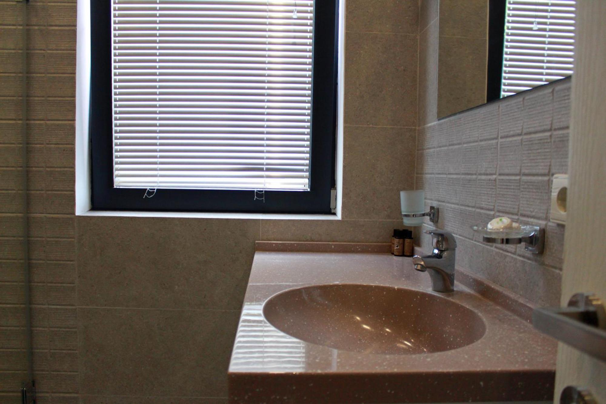 Hotel Winoterra Tbilisi Luaran gambar